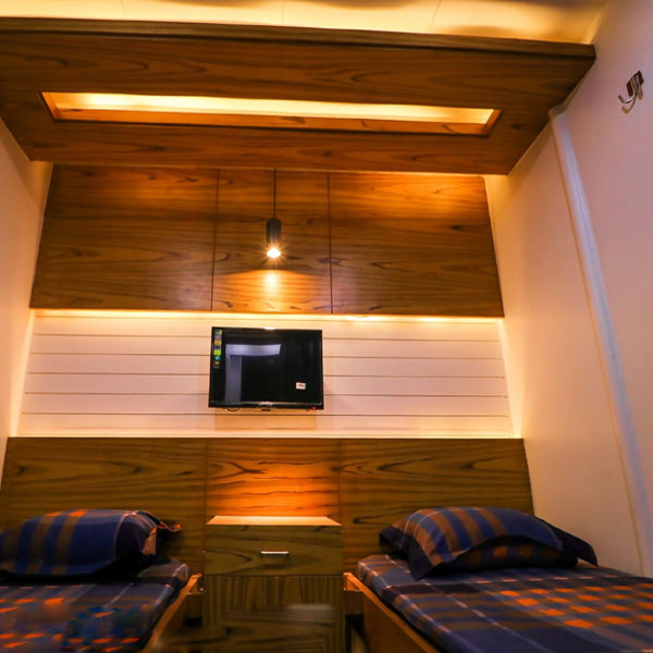 Double Cabin
